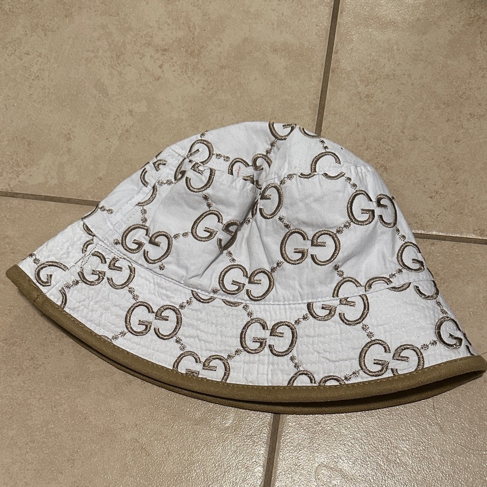 Gucci White & Brown GG Logo Bucket Hat